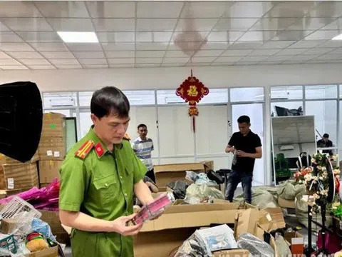 Lạng Sơn: Đột kích kho hàng online, thu giữ hơn 3.000 sản phẩm không rõ nguồn gốc