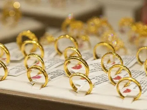 Bất ngờ giá vàng nhẫn 9999 tăng mạnh hơn vàng miếng