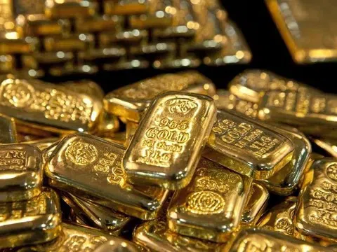Giá vàng hôm nay 18/6/2025: Vàng thế giới bật tăng, trong nước giữ giá ổn định