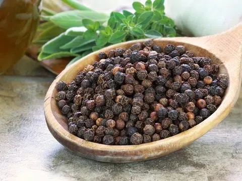 Giá tiêu hôm nay 29/6/2025: Tăng liên tiếp, vượt mốc 130.000 đồng/kg