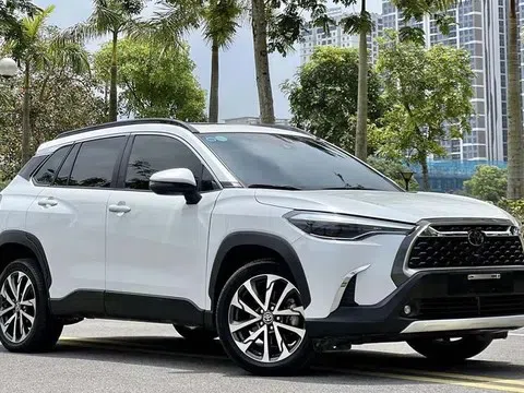 Giá xe Toyota Corolla Cross tháng 7/2025: Ưu đãi 50% lệ phí trước bạ, doanh số tăng mạnh