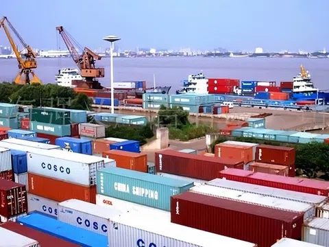 Thu thuế VAT tự động với hàng nhập khẩu giá trị thấp qua chuyển phát nhanh từ 1/8