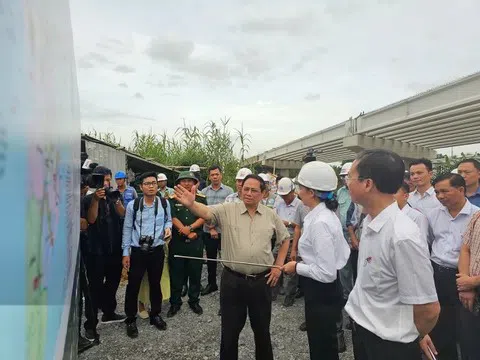 Thủ tướng: “Cao tốc Cao Lãnh -An Hữu phải thông xe kỹ thuật trước 19/12”