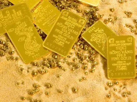 Giá vàng hôm nay 31/7/20225: Vàng thế giới lao dốc không phanh
