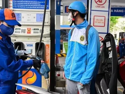 Giá xăng dầu đồng loạt tăng nhẹ