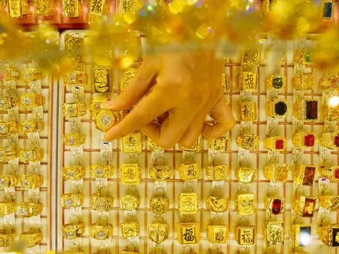 Giá vàng SJC giảm nhẹ