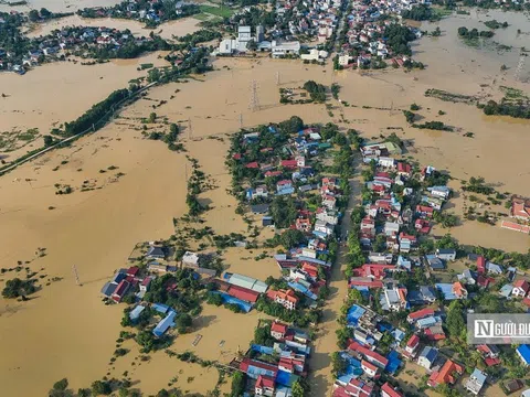Hà Nội huy động hơn 1.200 cán bộ, chiến sĩ ứng phó sạt lở đê kè và ngập úng