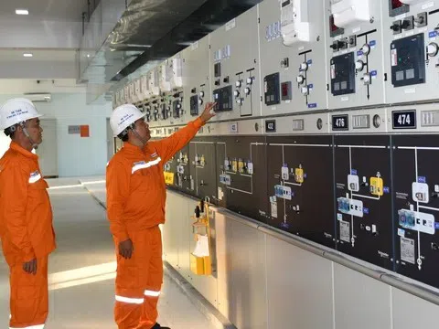 EVNHCMC giữ vững dòng điện, đồng hành cùng Intel