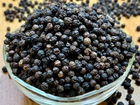 Giá tiêu hôm nay 10/11/2025: Hồ tiêu ở mức cao