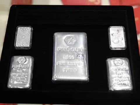 Giá bạc hôm nay 10/11: Ổn định trong nước và thế giới, thị trường chờ tín hiệu mới