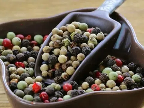 Giá tiêu hôm nay 21/11/2025: Hồ tiêu ở mức 146.500 đồng/kg