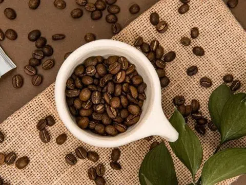 Giá cà phê hôm nay 30/11/2025: Tiếp tục tăng nhẹ