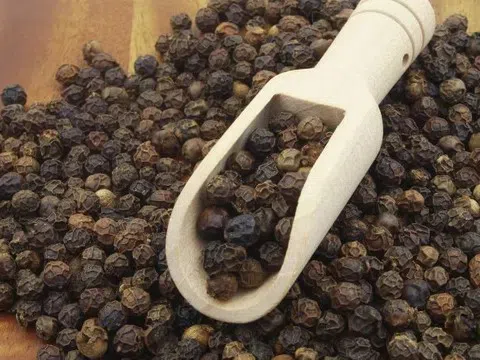 Giá tiêu hôm nay 30/11/2025: Giữ vững mức cao, thị trường ổn định tại cả nội địa và xuất khẩu