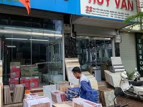Nhu cầu sửa nhà tăng mạnh dịp cuối năm: Thiết bị vệ sinh, gạch ốp lát “cháy hàng”