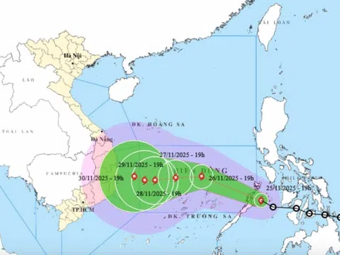 Các tỉnh từ Quảng Trị đến Lâm Đồng sẵn sàng phương án ứng phó bão số 15
