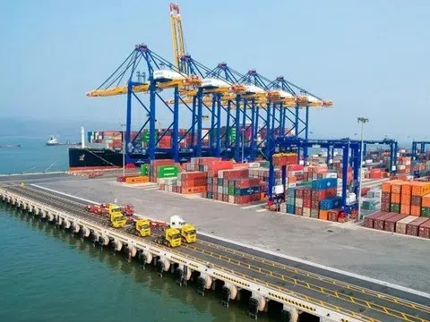 Xuất nhập khẩu tăng tốc cuối năm, Việt Nam giữ vững xuất siêu hơn 20 tỷ USD