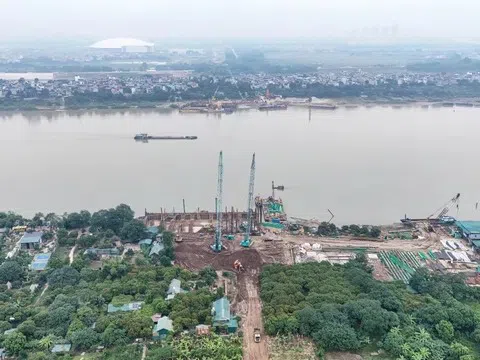 Cầu Tứ Liên trước áp lực tiến độ khi giải phóng mặt bằng còn “nút thắt”