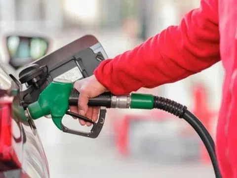 Giá xăng dầu hôm nay 26/12: Diễn biến thị trường thế giới và trong nước và dự báo