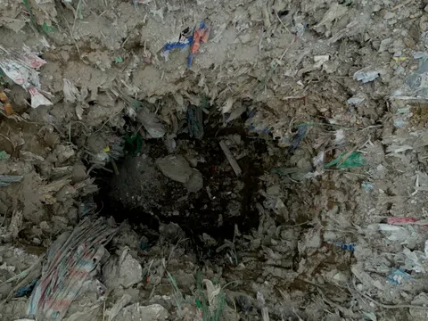 Cận cảnh 7 triệu kg chất thải khiến 4 đối tượng bị Công an Hà Nội khởi tố