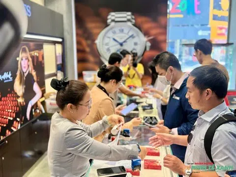 Thị trường vàng vía Thần Tài 2026 sôi động, trang sức vàng và trải nghiệm mua sắm thu hút người tiêu dùng