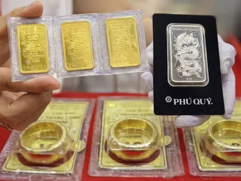 Giá vàng bạc đồng loạt lao dốc phiên đầu tuần