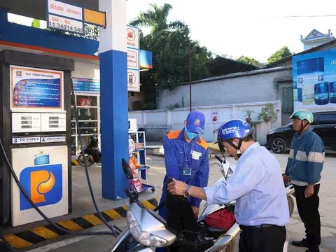 Giá xăng dầu hôm nay 11/3/2026: Thế giới lao dốc, xăng dầu trong nước tăng đồng loạt