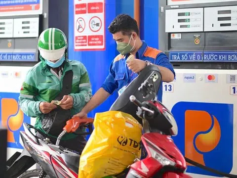 Chính phủ tạm thời đưa thuế nhập khẩu nhiều loại xăng dầu về 0%