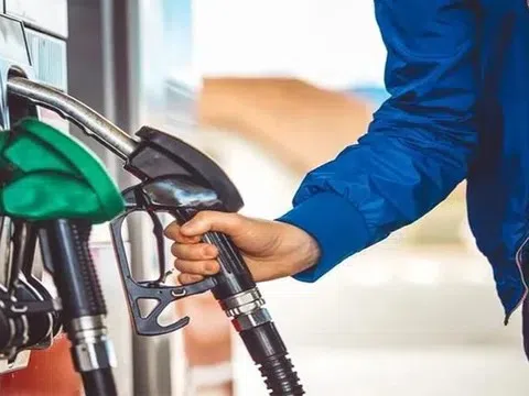 Giá xăng dầu hôm nay 28/3: Giá dầu thế giới tăng mạnh