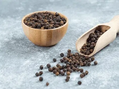 Giá tiêu hôm nay 1/4/2026: Giá tiêu vượt mốc 141.000 đồng/kg