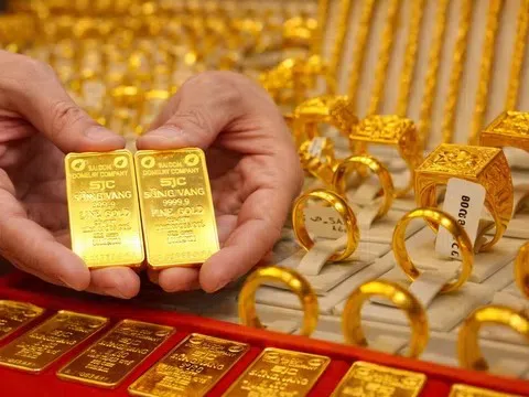 Giá vàng “quay xe”, giảm sâu tới 2,5 triệu đồng/lượng
