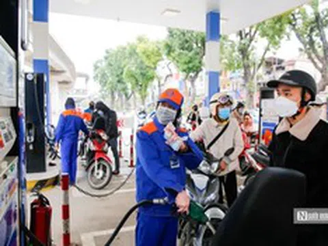 Từ 15h30 ngày 9/4, giá xăng dầu có loại giảm gần 10.000 đồng/lít