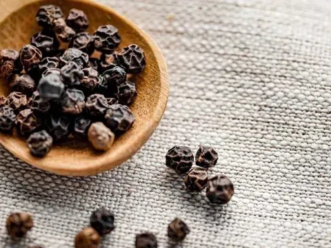 Giá tiêu hôm nay 11/4: Tăng nhẹ 500 đồng/kg