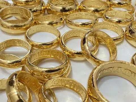 Giá vàng tăng hơn 2 triệu đồng/lượng