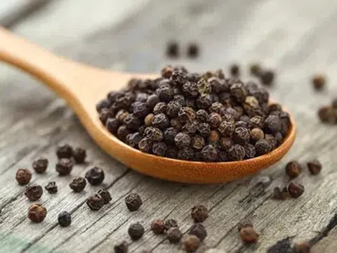 Giá tiêu hôm nay 12/4/2026: Biến động tăng