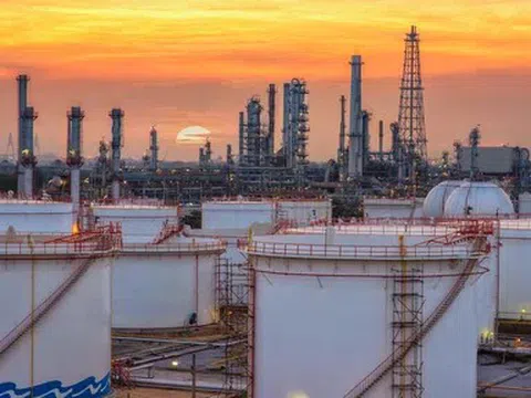 Giá xăng dầu hôm nay 15/4/2026: Cập nhật giá xăng dầu trong nước, thế giới