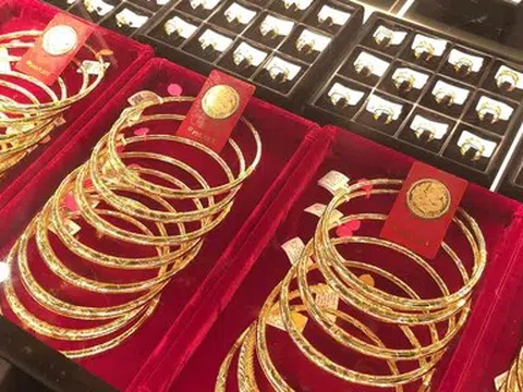 Giá vàng nhích nhẹ