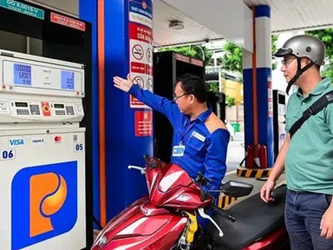 Xăng dầu đồng loạt giảm mạnh, RON 95 tiến gần ngưỡng 23.000 đồng/lít