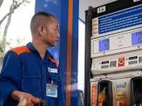 Giá xăng dầu giảm sâu nhờ cộng hưởng từ chính sách thuế 0%