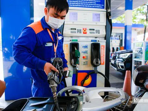 Giá xăng dầu đồng loạt giảm