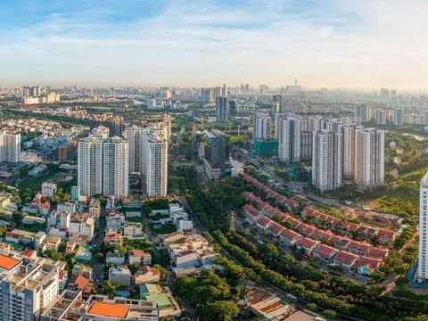 Bất động sản nhà ở vẫn gặp khó khăn, văn phòng cho thuê tiếp tục được săn đón